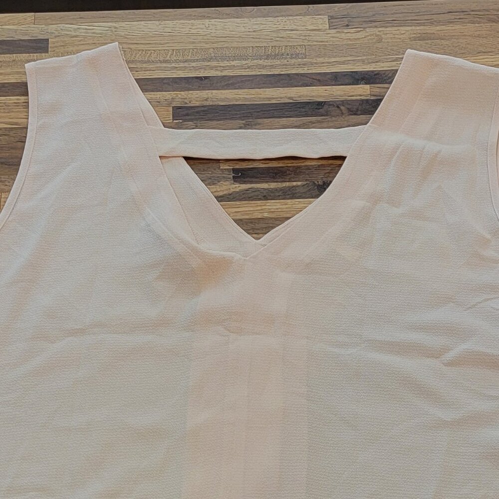 NWOT Maurice's Double V Neckline Sleeveless Pale Pink Blouse - Picture 2 of 8